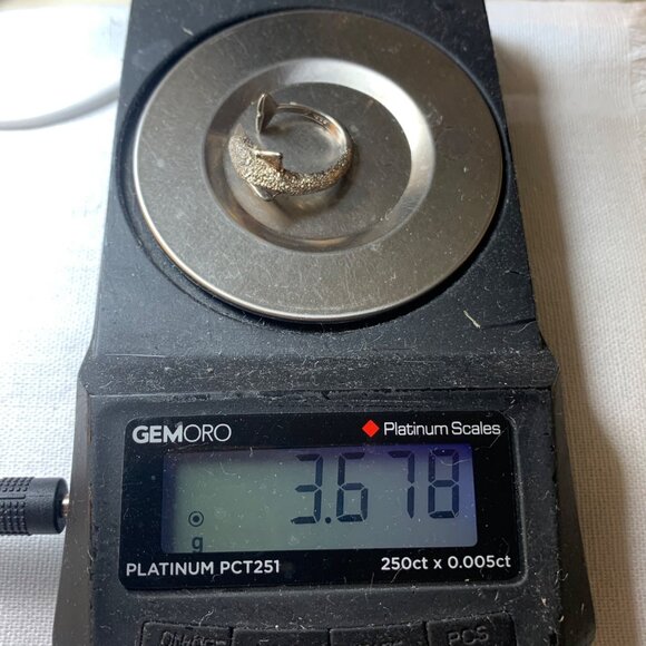 VTG Sterling Silver 925 Diamond Cut Finish Dolphin Design Statement Ring Size 5 - Picture 9 of 11